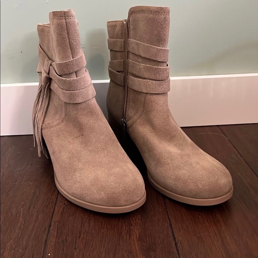 Koolaburra Ugg Kenz Suede boots